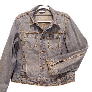 Cabi Jean jacket womens M Blue Denim Logo cropped Long sleeves waist tabs beachy